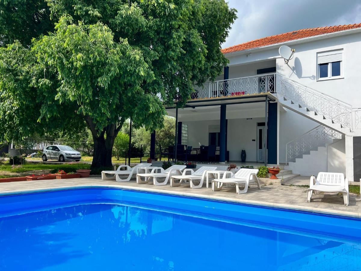 Apartments Mia Бибинє Екстер'єр фото