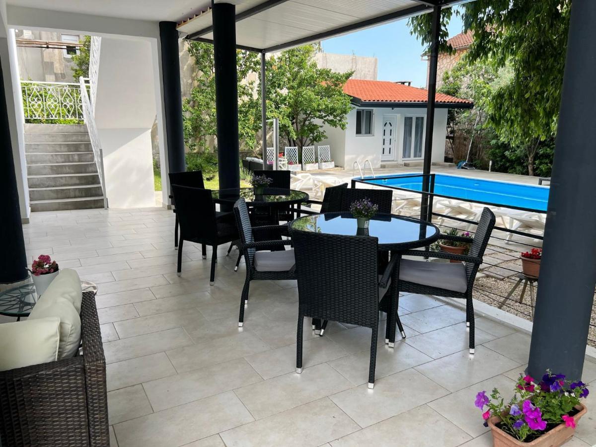 Apartments Mia Бибинє Екстер'єр фото