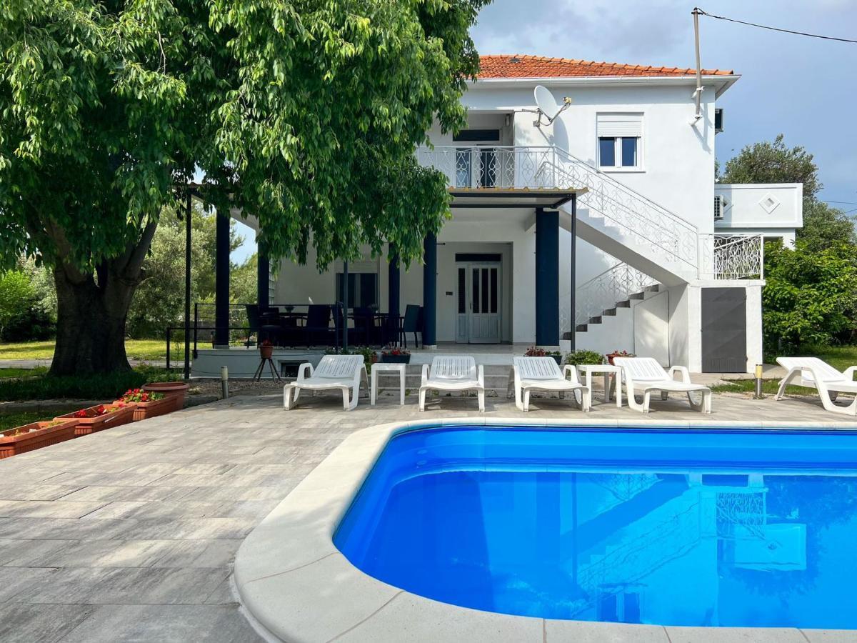 Apartments Mia Бибинє Екстер'єр фото