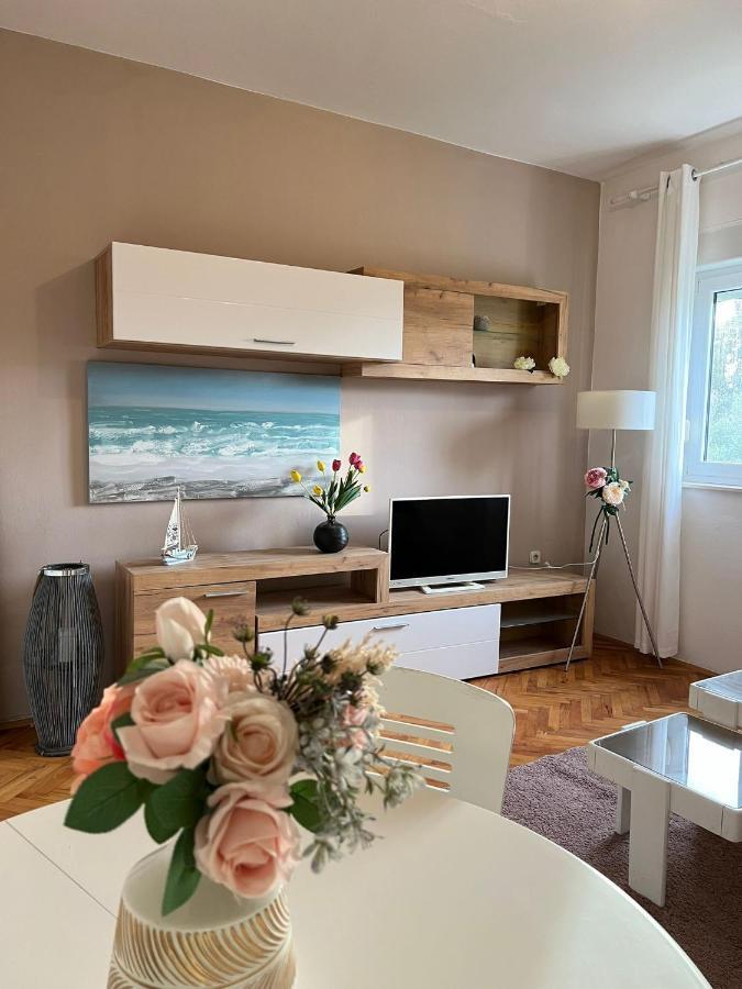 Apartments Mia Бибинє Екстер'єр фото