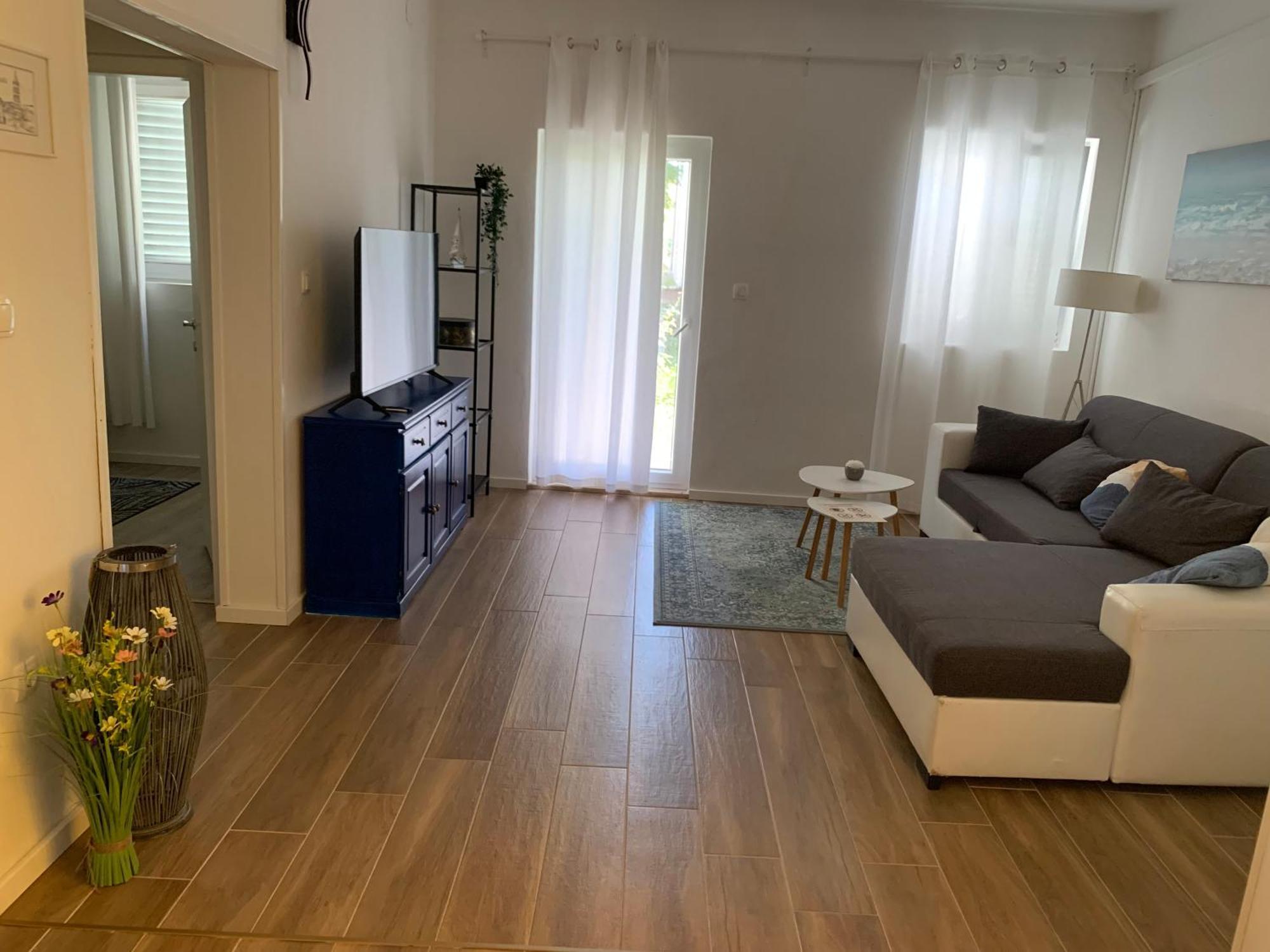 Apartments Mia Бибинє Екстер'єр фото
